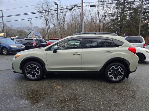 Used 2016 Subaru Crosstrek 2.0i Premium w/ Moonroof Package image 19