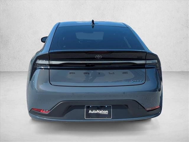 New 2026 Toyota Prius Plug-In Hybrid FWD image 5