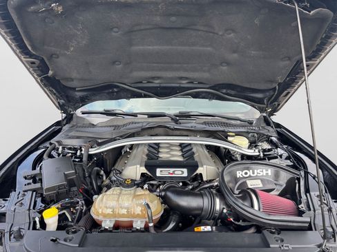 Used 2016 Ford Mustang GT Premium w/ Equipment Group 401A RWD image 20