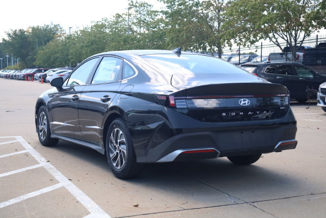 New 2026 Hyundai Sonata Blue FWD image 6