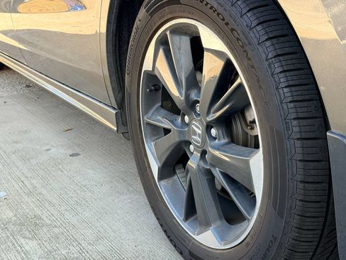 Used 2023 Honda Odyssey Elite image 9