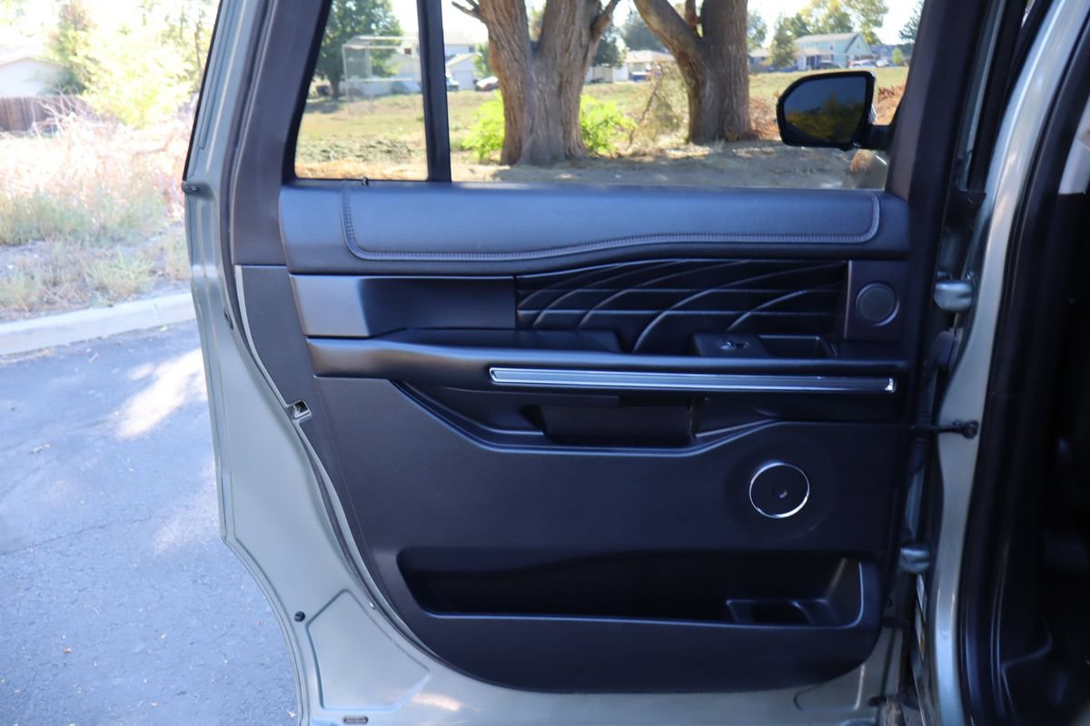 Used 2019 Ford Expedition Max Platinum AWD/4WD image 26