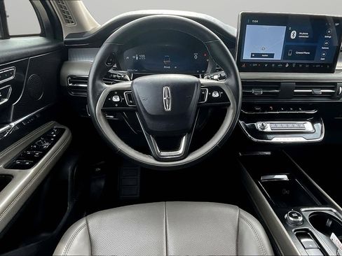 Used 2024 Lincoln Corsair AWD w/ Equipment Group 101A image 5
