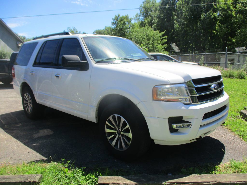 Used 2017 Ford Expedition XLT AWD/4WD image 4