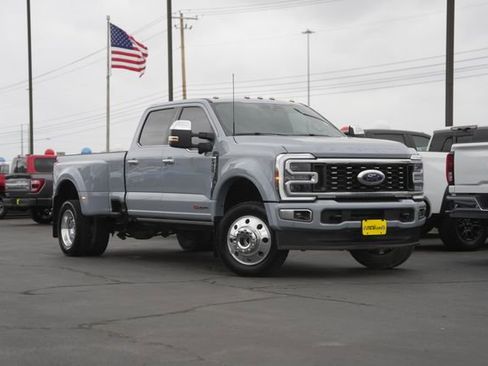 Used 2026 Ford F450 Platinum w/ Platinum Plus Package image 2