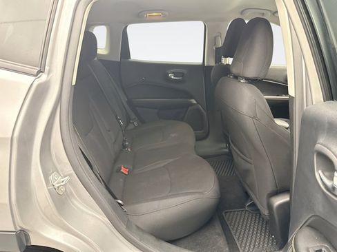 Used 2020 Jeep Compass Sport w/ Cold Weather Group AWD/4WD image 17