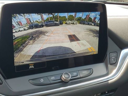 Used 2025 Chevrolet Blazer LT FWD image 23