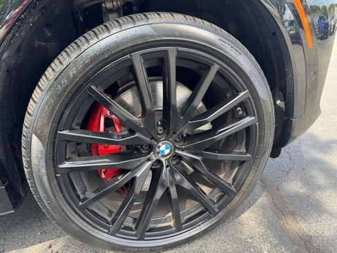 Used 2022 BMW X6 M50i w/ Premium Package AWD/4WD image 9