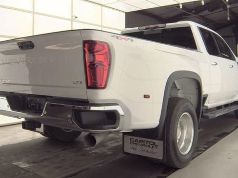 Used 2025 Chevrolet Silverado 3500 LTZ w/ LTZ Texas Edition image 3