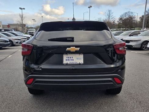 Used 2024 Chevrolet Trax LS image 5
