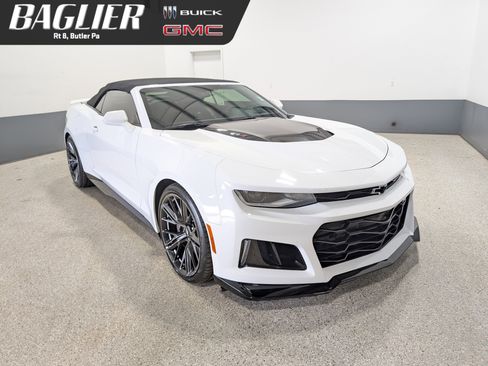 Used 2018 Chevrolet Camaro ZL1 RWD image 1