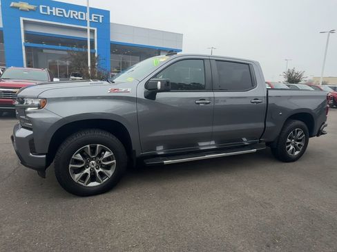 Used 2022 Chevrolet Silverado 1500 RST image 3