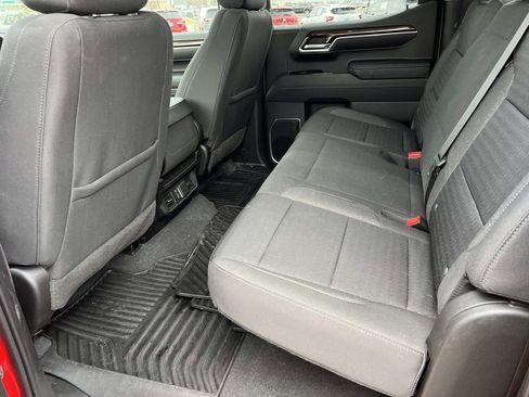 Used 2023 Chevrolet Silverado 1500 LT AWD/4WD image 11