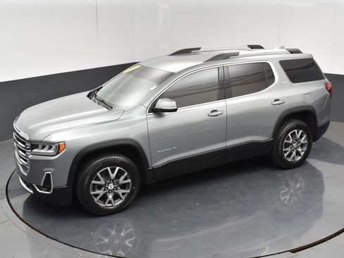 Used 2023 GMC Acadia SLT FWD image 32