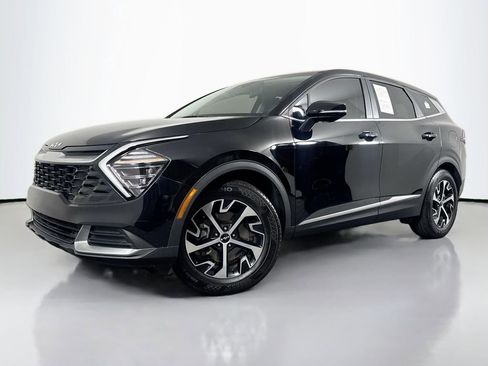 Used 2025 Kia Sportage EX image 1