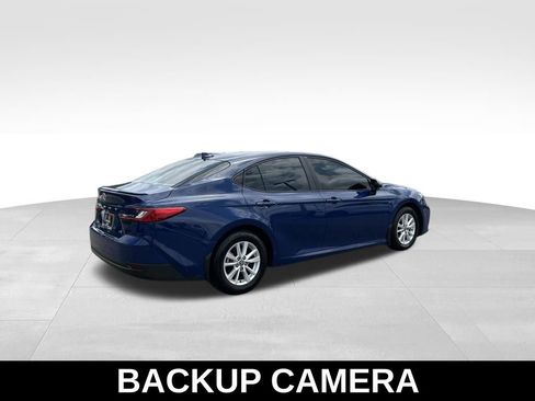 Used 2025 Toyota Camry LE w/ Convenience Package FWD image 5
