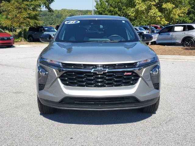 Used 2025 Chevrolet Trax RS w/ Driver Confidence Package FWD image 3