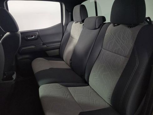 Used 2023 Toyota Tacoma TRD Off-Road w/ Technology Package AWD/4WD image 18