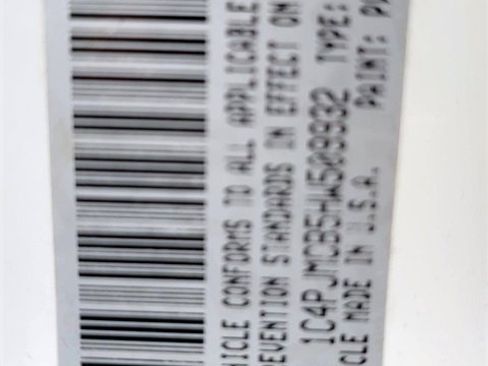 Used 2017 Jeep Cherokee Latitude w/ Comfort & Sound Group image 33