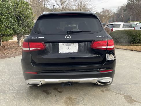 Used 2017 Mercedes-Benz GLC 300 4MATIC image 7