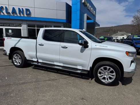 New 2026 Chevrolet Silverado 1500 LTZ w/ LTZ Premium Package AWD/4WD image 7