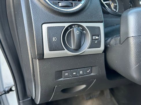 Used 2012 Chevrolet Captiva Sport LT image 18