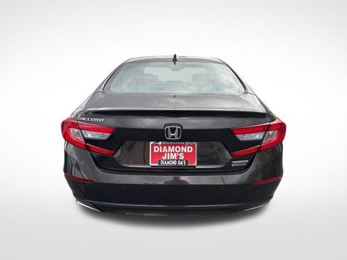Used 2018 Honda Accord Touring image 4
