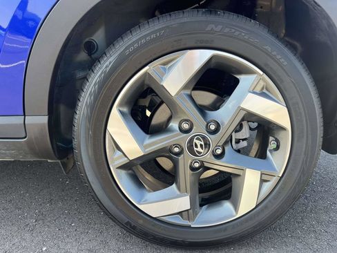 Certified 2024 Hyundai Venue SEL FWD image 9