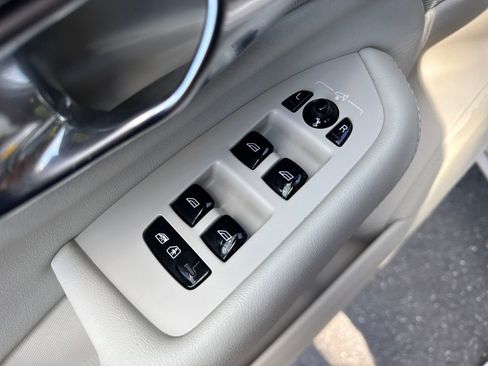 Used 2023 Volvo XC90 B6 Plus w/ Protection Package Premier image 11