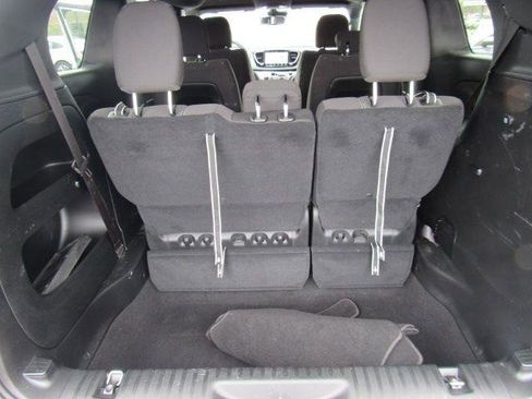 Used 2023 Chrysler Pacifica Touring FWD image 31