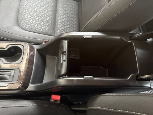 Used 2020 GMC Canyon SLE w/ Elevation Edition AWD/4WD image 30