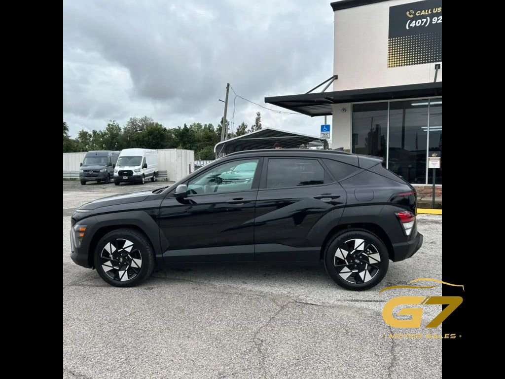 Used 2025 Hyundai Kona SEL FWD image 6