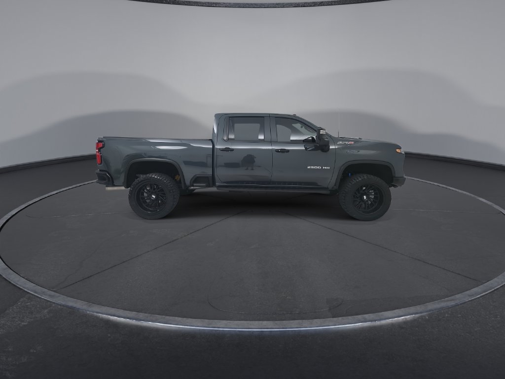 Used 2025 Chevrolet Silverado 2500 ZR2 w/ Technology Package AWD/4WD image 9