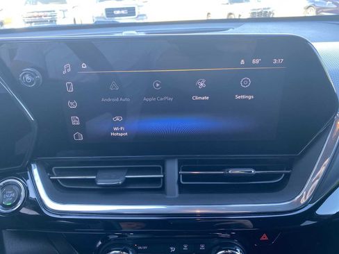 Used 2024 Chevrolet Trax RS w/ Sunroof Package image 13