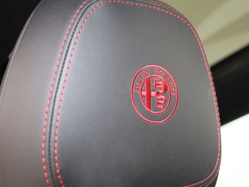 Used 2024 Alfa Romeo Tonale Veloce AWD/4WD image 14