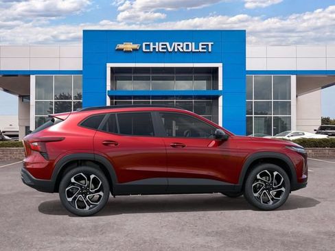 New 2026 Chevrolet Trax RS w/ Driver Confidence Package FWD image 5