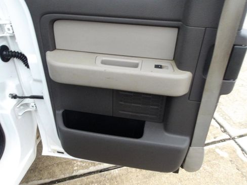 Used 2010 Ford F150 XL image 15