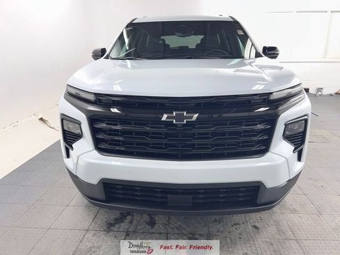 New 2026 Chevrolet Traverse LT w/ Midnight/Sport Edition FWD image 2