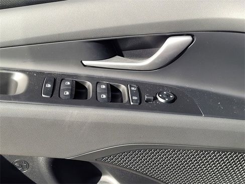 New 2026 Hyundai Elantra SE image 14