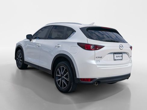 Used 2018 MAZDA CX-5 Touring w/ Preferred Equipment Package image 4