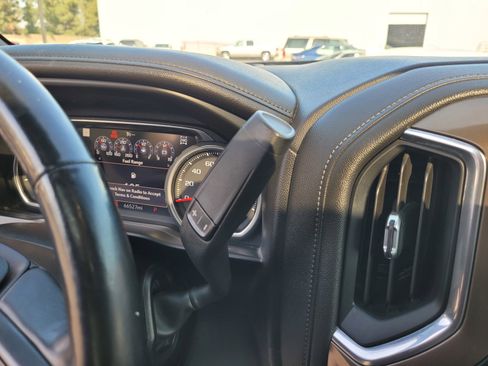 Used 2019 Chevrolet Silverado 1500 High Country image 22