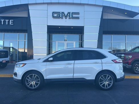 Used 2022 Ford Edge Titanium image 1
