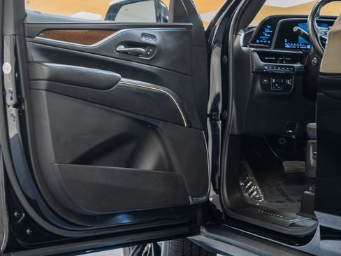 Used 2022 Cadillac Escalade ESV Sport Platinum w/ LPO, ONYX Package image 47