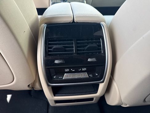 Used 2022 BMW X5 xDrive40i w/ Executive Package AWD/4WD image 11