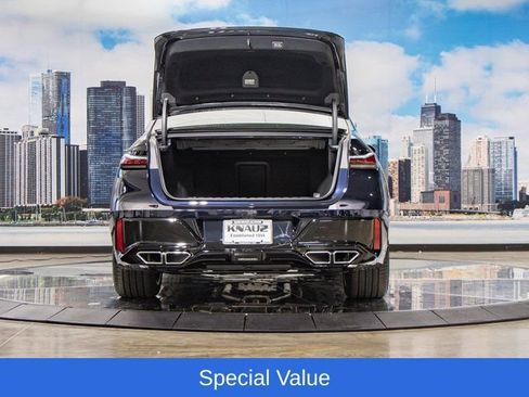 Used 2025 BMW 760i xDrive w/ Premium Package AWD/4WD image 12