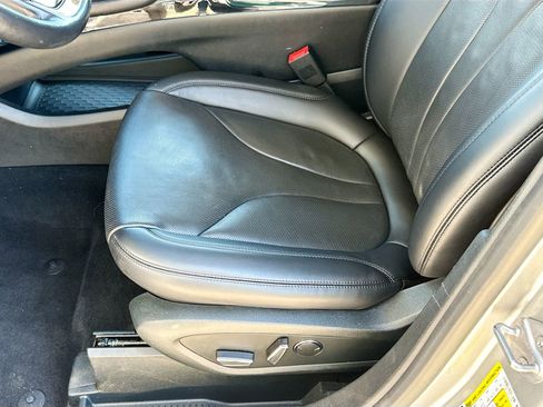 Used 2022 Lincoln Nautilus Reserve image 19