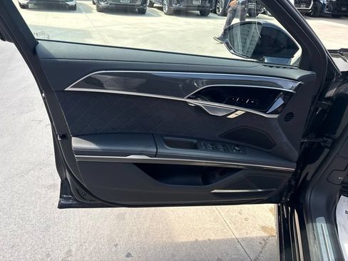 Used 2023 Audi S8 AWD/4WD image 10