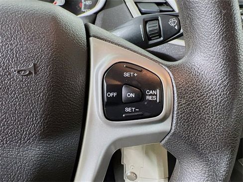 Used 2013 Ford Fiesta SE image 27