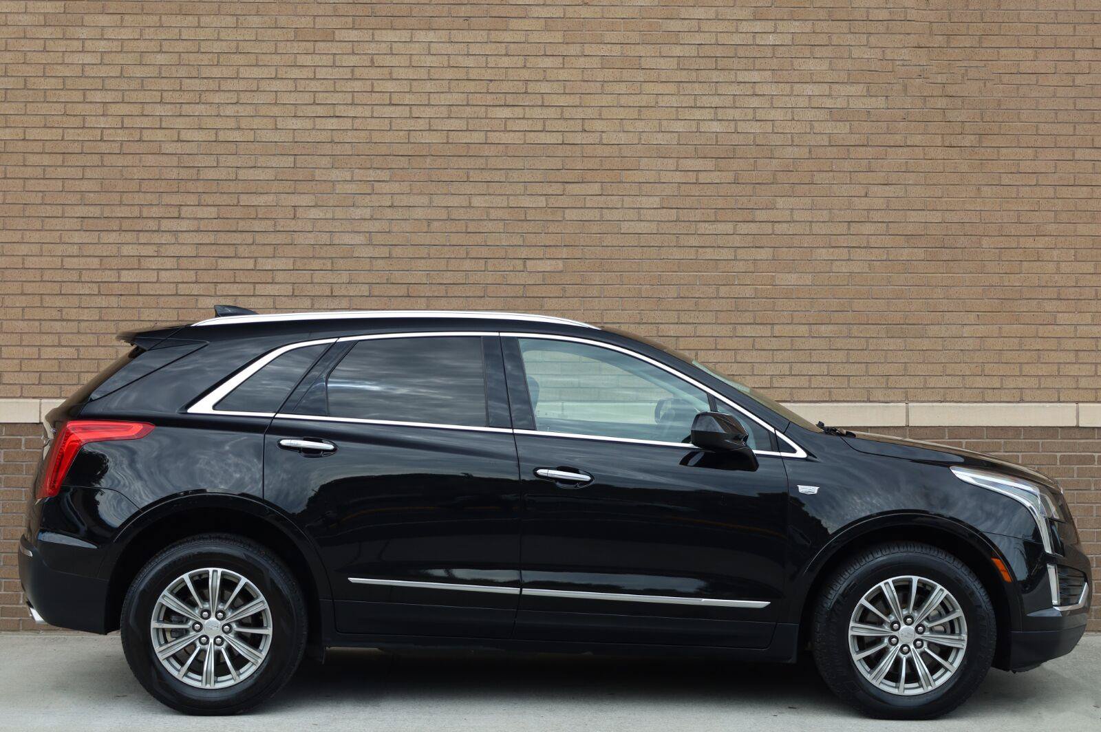 Used 2019 Cadillac XT5 Luxury FWD image 3