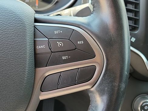 Used 2021 Jeep Cherokee Latitude Lux w/ Comfort/Convenience Group AWD/4WD image 14